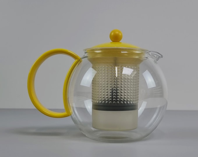 Vintage 1990s BODUM Glass Teapot With Integrated Infuser Basket • Retro Danish Design Tea Maker & Pourer.
