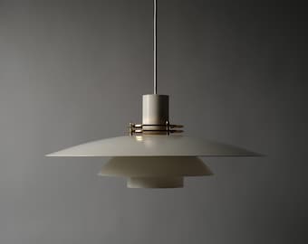 Top Lamper 'Leto Pendel' Pendant Lamp, Cream & Gold, 1980s Danish Modern Lighting.