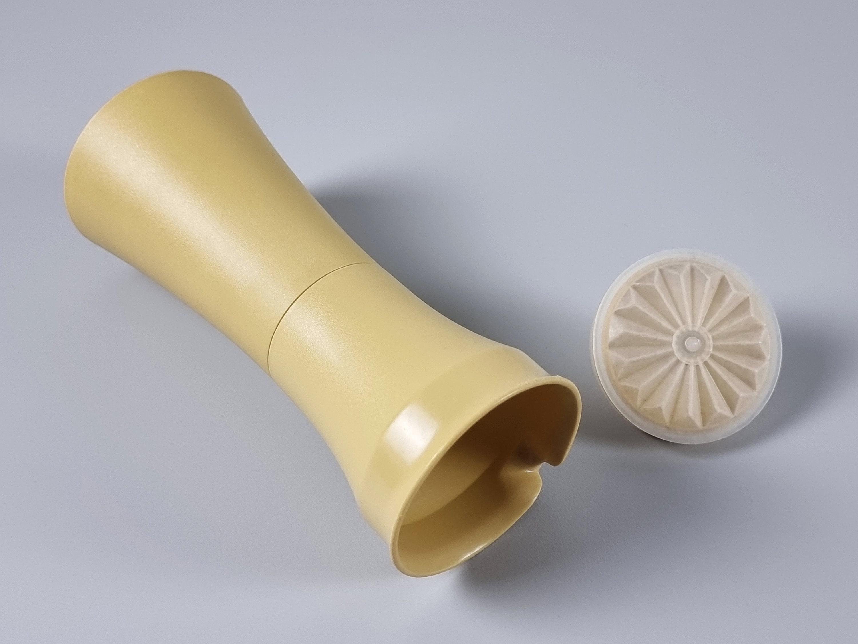 Vintage TUPPERWARE 1246 Creamer And Salad Dressing Container With