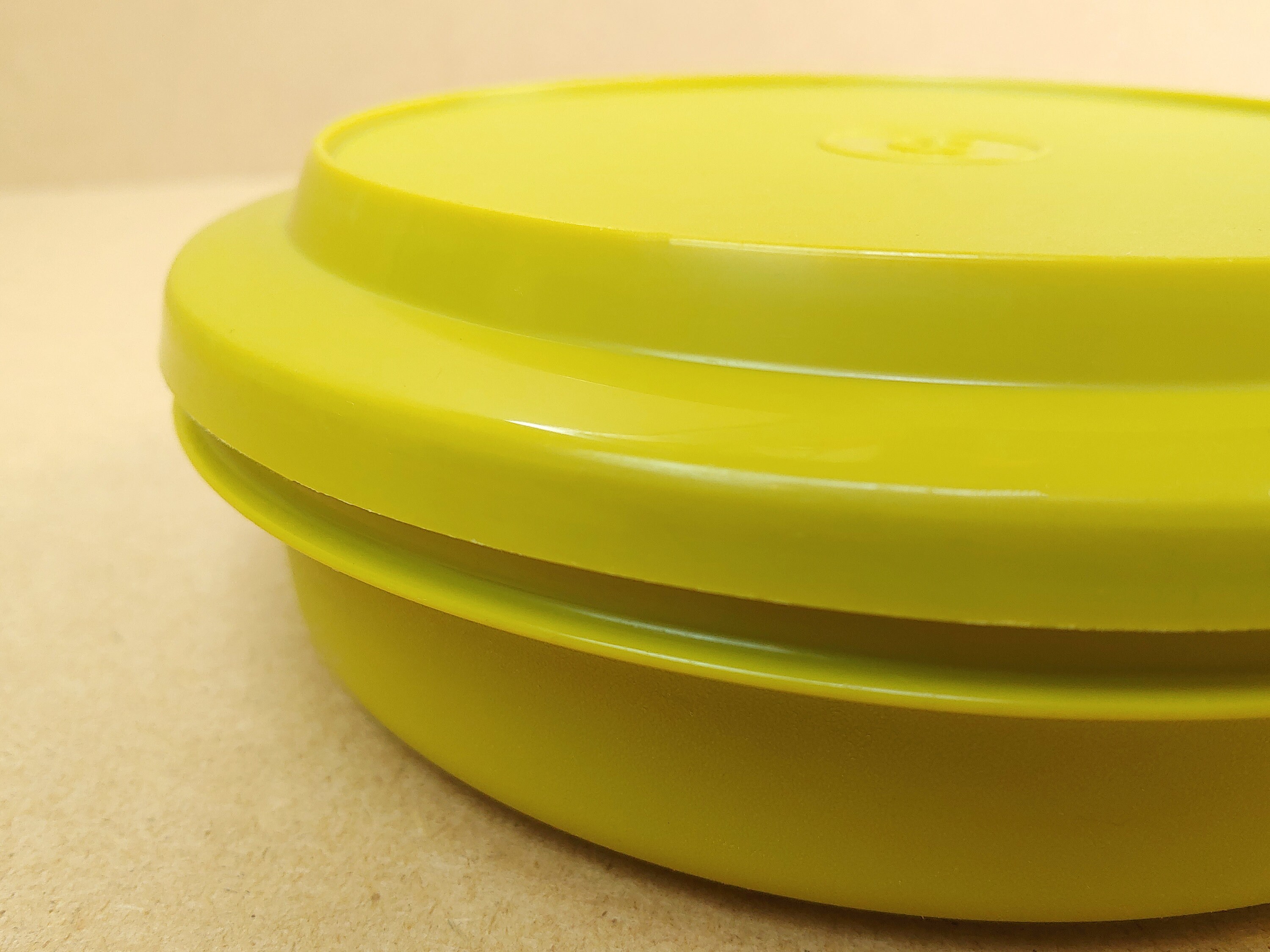 Vintage Green TUPPERWARE 1206 Serve N Seal Bowl With Serving Plate