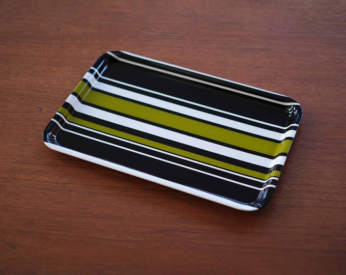 Vintage 1970s Italian metal tray with Pop-Art / Space Age striped design.
