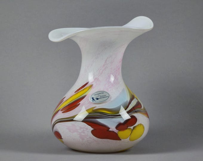Vintage 1990s WILLINGEN Handmade / Mouth-Blown Art Glass Vase.