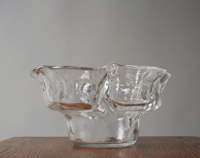 Lindshammar Glasbruk Art Glass Bowl by Christer Sjögren, Scandinavian Glassware, 1970s.