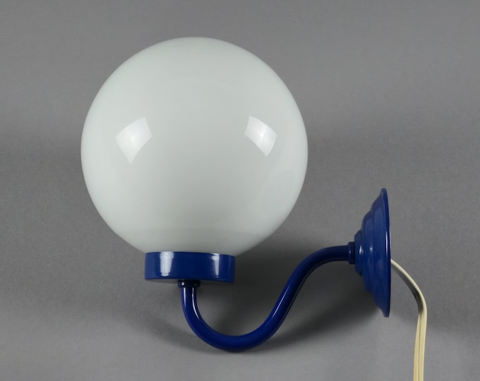 Vintage 1980s Ball Light Fixture, Wall Lamp By Massive Lighting.