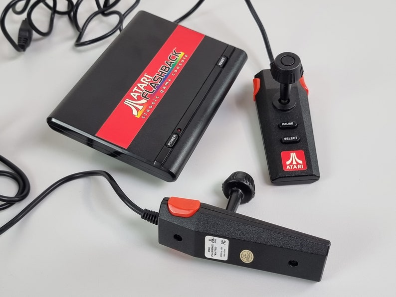 Vintage Gaming Consoles ATARI FLASHBACK Mini 7800 Classic Gaming Console Retro Gaming Consoles 2004. image 1