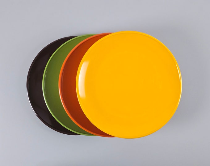 Space Age Design - Vintage Set Of 4 MEPAL P235 Melamine Plates - Vintage Plastic Dishes - Holland, 1970s.
