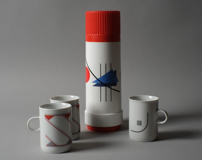 Rotpunkt Dr Zimmermann Postmodern Vacuum Flask and Eversberg Bavaria Mugs Set, West Germany, 1980s.