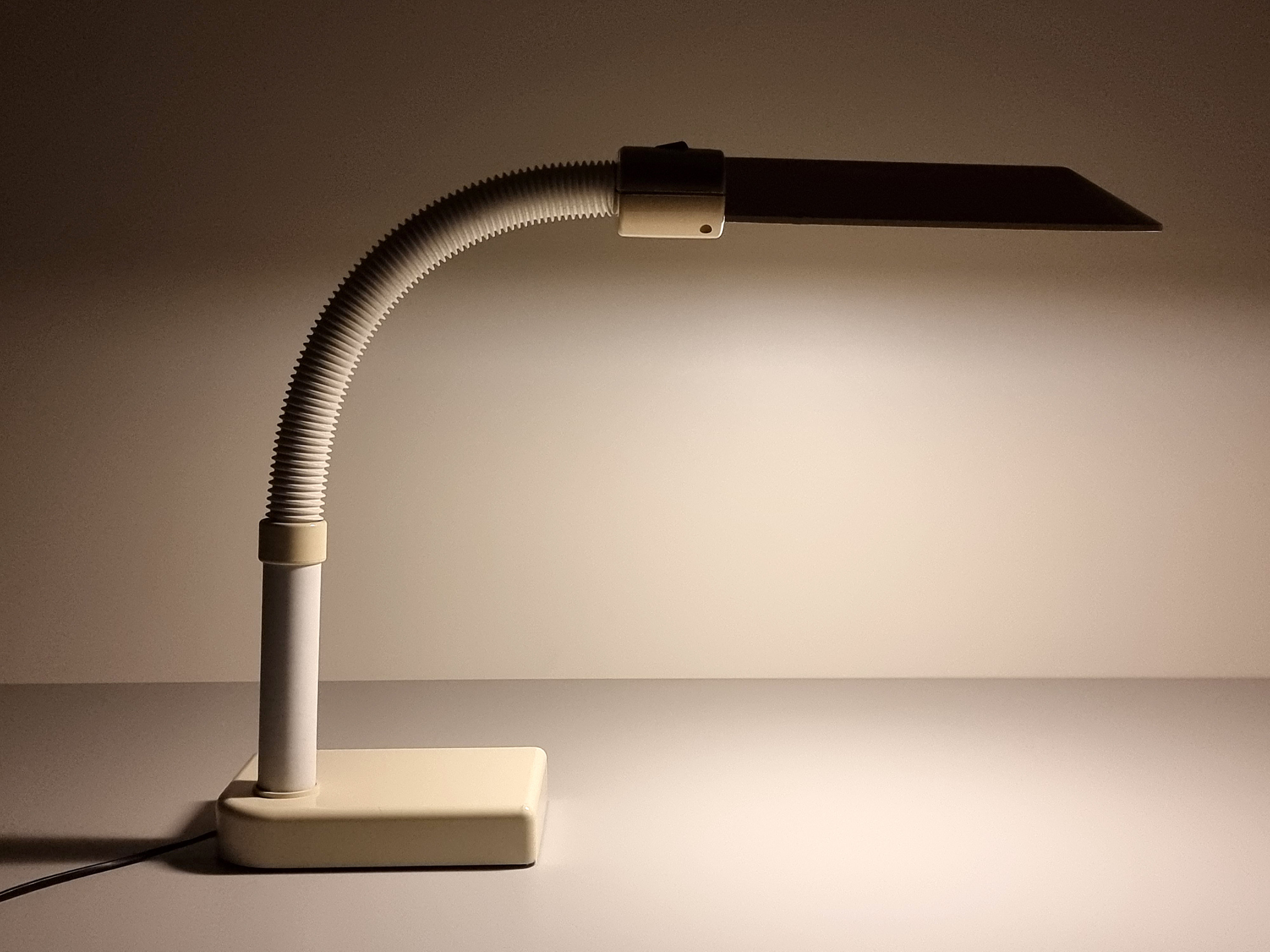 Sylvania desk lamp deals