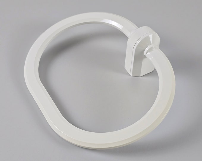 Vintage 1970s White Plastic Towel Ring 'Italic' By Tiger Plastics Holland.