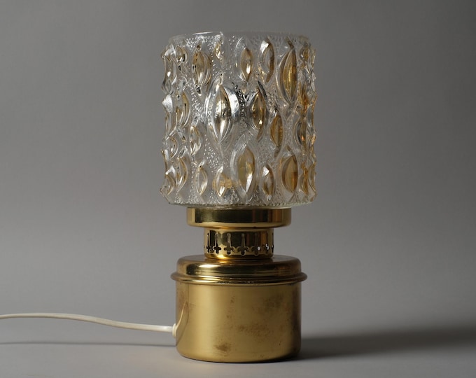 Hans-Agne Jakobsson Markaryd Table Lamp, Brass with Textured Glass, Swedish MCM, 1970s.