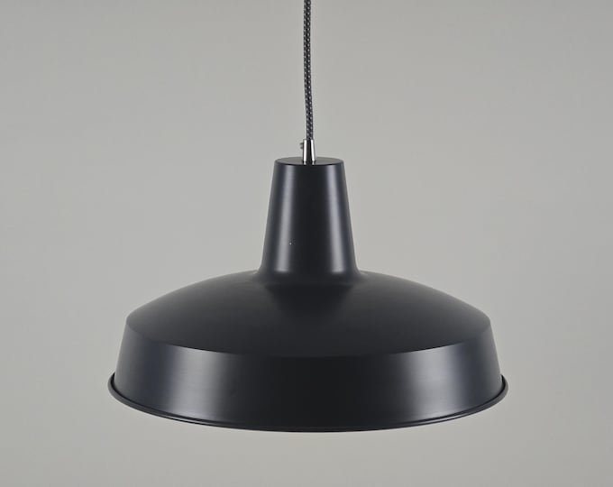 Industrial Design - Vintage Grey Metal Pendant Lamp - Retro Workshop Hanging Light - Holland, 1990s.