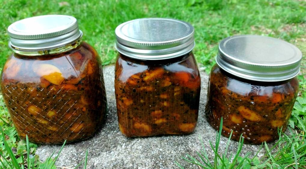 Garlic Indian Pickle / Achaar II VEGAN Spicy sweet & sour
