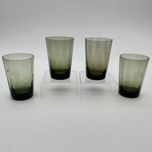 Vintage Mid Century Dark Green Etched Glass Juice Cups ** Set of 4