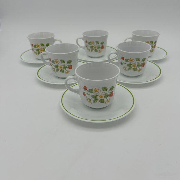 Vintage Corelle Tea Cups *** Vintage Strawberry Sundae Pattern Teacups / Coffee Cups with Saucers *** Set of 6