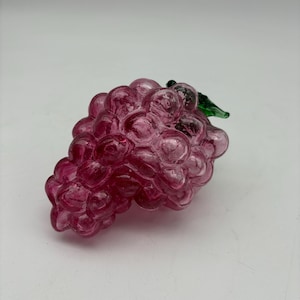 Vintage Glass Grape Bundle. Faux fruit Art Glass Centerpiece. Light Purple Art Fruit Solid Glass.