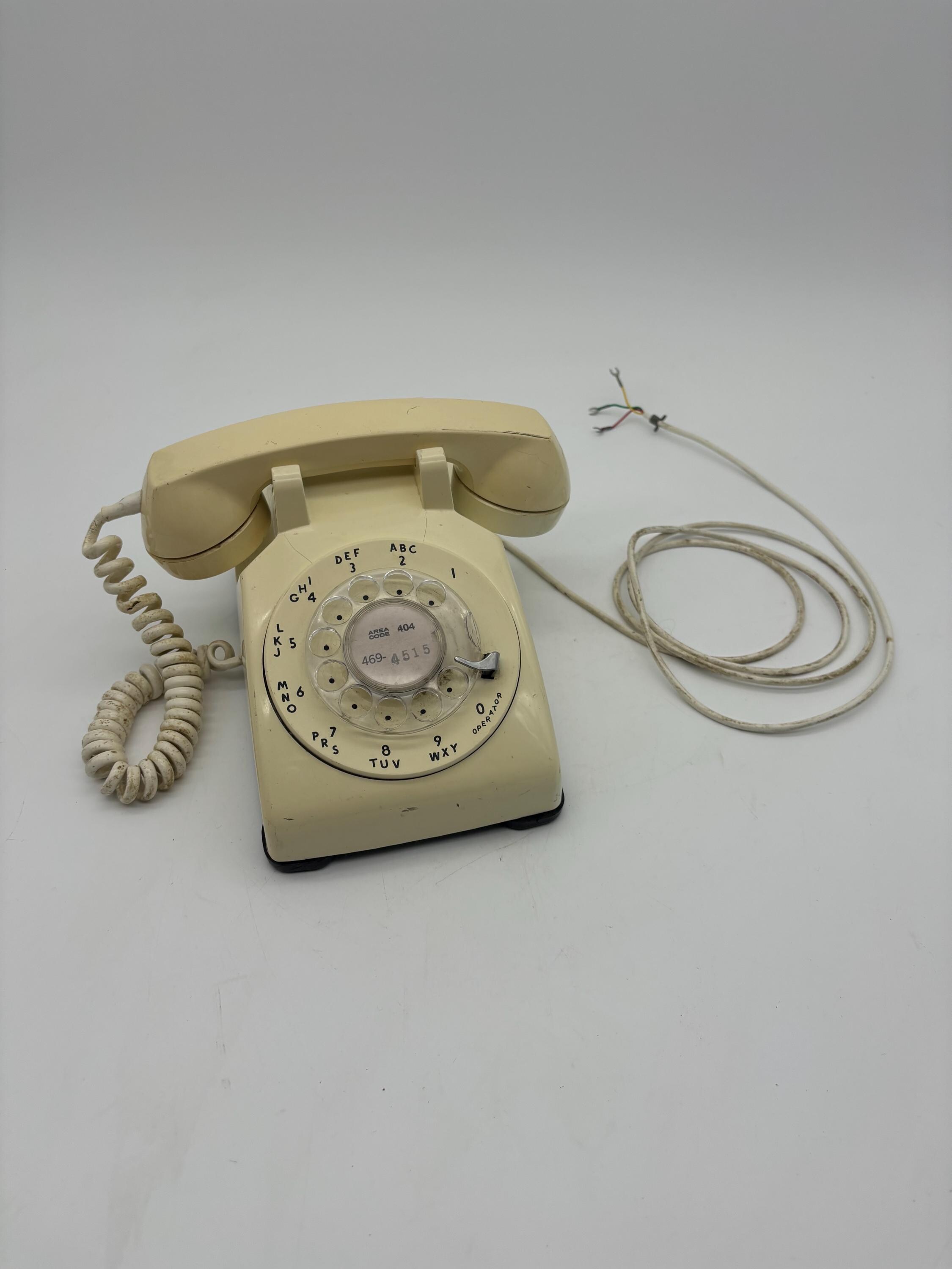 Vintage Off-White Rotary Dial  Landline Phone. As-is, not tested