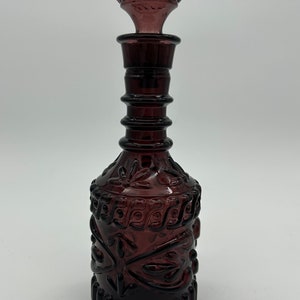 Vintage 1967 Amethyst Kentucky DRB 230 Glass Jim Beam Liquor Bottle Decanter