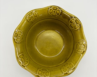 Vintage California Pottery USA 259 Avocado Green Floral Bowl Mid Century Ceramic Serving Bowl