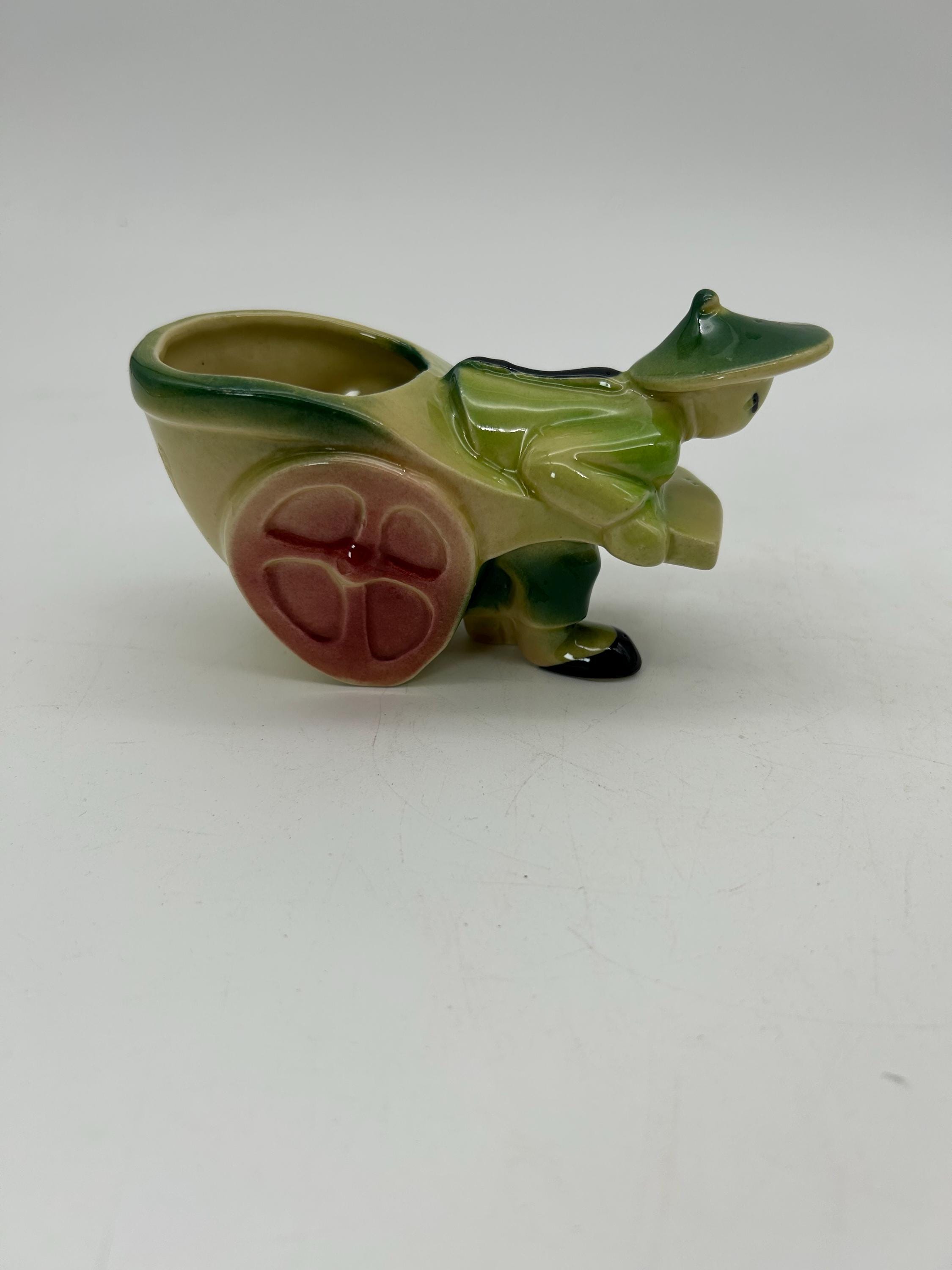 Vintage Shawnee USA 539 Small Planter ~ Rickshaw Wagon Cart Vintage Shawnee USA 539 Small Planter ~ Rickshaw Wagon Cart