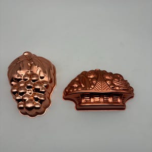 Vintage Pair of Jell-O Molds MIRRO Aluminum Copper Tone Fruit Basket Jello Mold 3.5 Cup and Wear Ever Six Cup Copper Jello Grape Shape Mold.