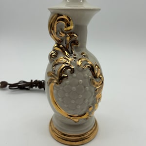 Vintage Boudoir Table Lamp Porcelain Hand Painted Gold Trim Electric Lamp 11” Tall