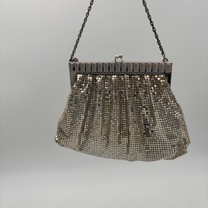 WHITING & DAVIS Victorian Vintage Silver-Plated Mesh Wristlet Clutch Mini Bag. Metal Mesh Purse.