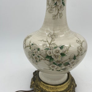 Antique 1910s Hand-Painted French Pate-Sur-Pate Style Porcelain and Gilt-Bronze Table Lamp