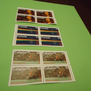 Conjunto de 3 grupos sin usar de 4 sellos de la RCMP de 1973 de 8, 10 y 15 centavos.
