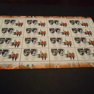 Hoja nueva de 16 sellos postales canadienses - 47 centavos El Real Colegio Militar de Canadá - 2001