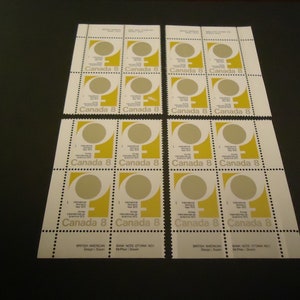Juego de cuatro sellos postales canadienses con esquinas de bloque de placa, 1975, 8 centavos, Día Internacional de la Mujer.