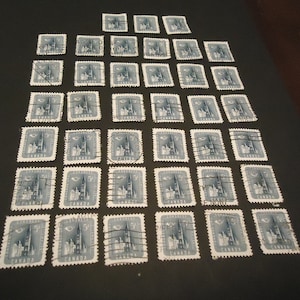 33 sellos postales canadienses antiguos, 5 centavos, edificios del Congreso y Parlamento de la UPU, de 1957
