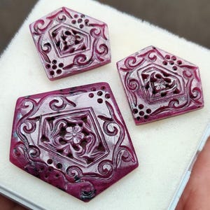 Natural Ruby, MADE IN INDIA Hand Carving 201.00 Carat Loose Gemstone Unheated,Untreated Ruby Gemstone