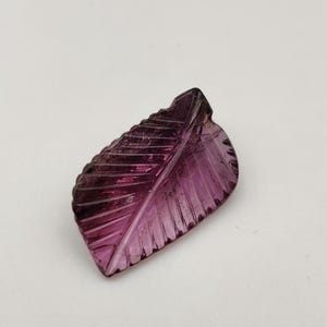 Natural Pink Tourmaline Carve, loose Gemstone, Leaf Carving, Hand Carve Tourmaline Gemstone, 6.35 Carat 10x20 mm