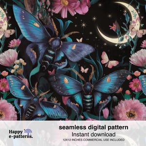 Puede incluir: Un patrón digital sin costuras con grandes polillas azules y turquesas, flores rosas, mariposas y una luna creciente sobre un fondo negro. El texto dice "patrón digital sin costuras" y "descarga instantánea".