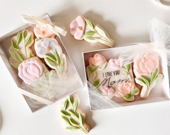 Mother's Day Floral Cookie Bouquet & Personalized Cookie Gift Set Mother's Day Gift Ideas Florals Flower Personalized Gift | Gift Sets