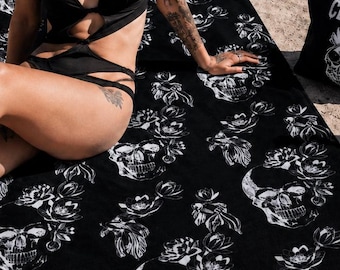 Gothic Skull Floral Beach Towel – Black White Tattoo Inspired Pool Towel