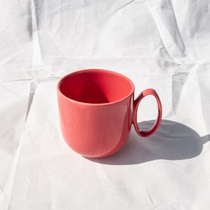 Koralle Porzellan Tasse mit ovalen Griff Handgemachte Tasse Keramiktasse Keramik Tassen handgefertigt Kaffeetasse Tassen Set Tasse Geschenk Kleiner Becher Bild 2
