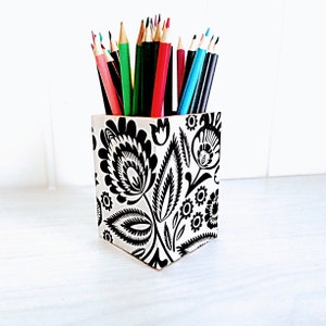 Bamboo pencil holder / Black and white pen holder/ Wooden pen pot