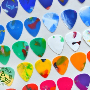 Handmade plectrums. 100% recycled plastic.