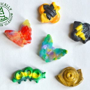 Animal fridge magnets: bee, caterpillar, butterfly, snail / Handcrafted / 100% recycled plastic