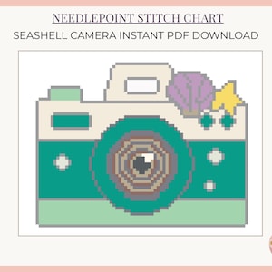 Puede incluir: Un gráfico de punto de cruz pixelado con un diseño de cámara. La cámara es en tonos verdes, beige y grises, con un acento de concha y estrella. El texto en la parte superior dice "NEEDLEPOINT STITCH CHART" y "SEASHELL CAMERA INSTANT PDF DOWNLOAD".