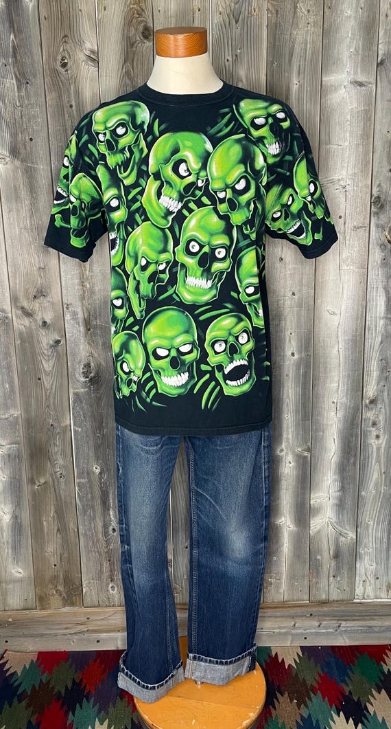 Vintage 2001 Liquid Blue Skulls Pile Graphic T-shirt / All Over