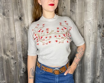 VINTAGE 1950s Abstract Knitted Top / Cropped Sweater / Red & Gold / Golden Age / Hollywood / Rockabilly / PinUp / Mid Century / True Vintage