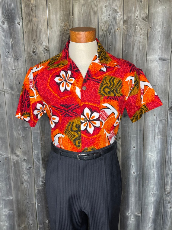 Vintage 1960s Royal Hawaiian Barkcloth Aloha Shirt: Tiki Loop Collar