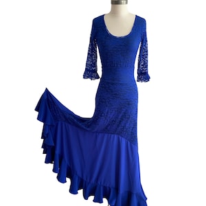Blue flamenco combination, with lace and lots of volume