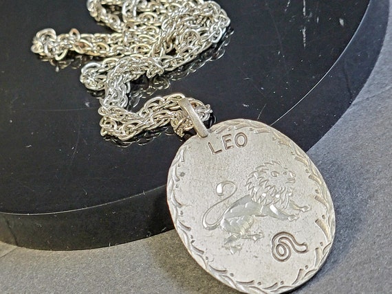Hand Engraved Pewter LEO Astrology Zodiac Pendant… - image 2