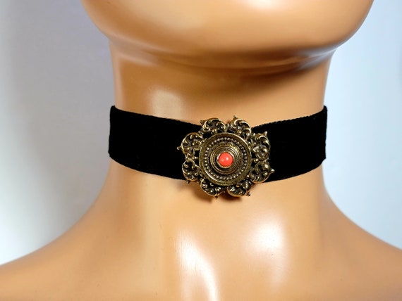 black velvet sunburst charm choker,gemstone choker - image 5