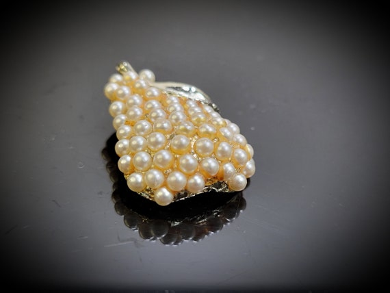 Gold small antique pear cluster pearl brooch,50th… - image 10