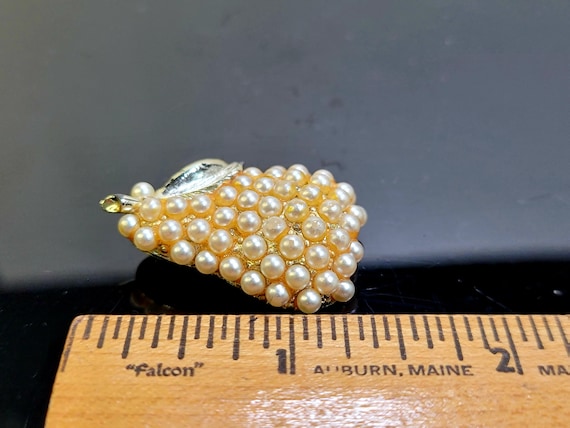 Gold small antique pear cluster pearl brooch,50th… - image 9