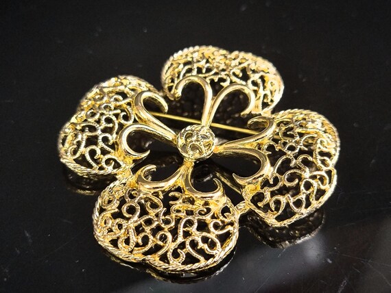 Large gold filigree lace cross shaped brooch pin,… - image 6